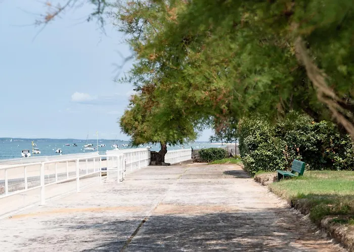 Acces Prive 4pers アパート アルカション